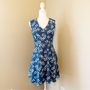 Draper James Love Circle Dress in Blue Floral Chambray - Size 2